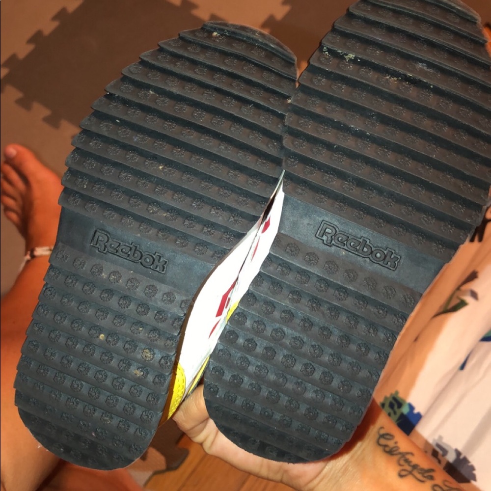 Boys Reebok Shoes - Picture 4 of 4